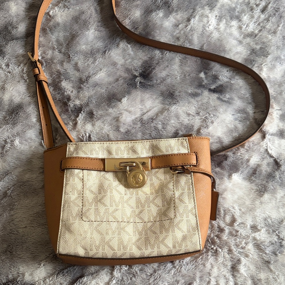 MICHAEL Michael Kors Tan and Cream Crossbody Bag